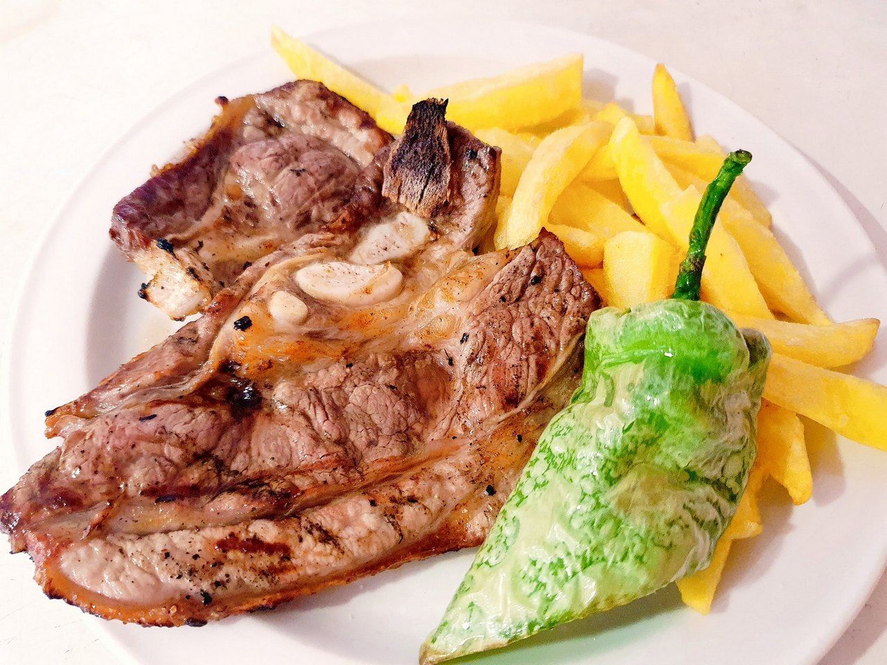 Restaurante Cafetería Doña Lambra